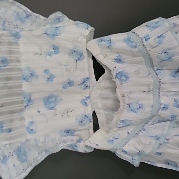 Dress - Picture 8 of 8